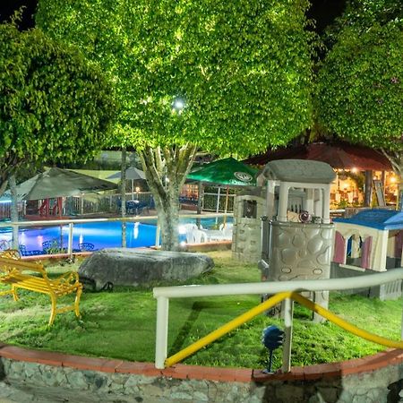 Jarabacoa River Club & Resort Extérieur photo