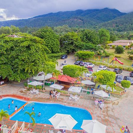 Jarabacoa River Club & Resort Extérieur photo