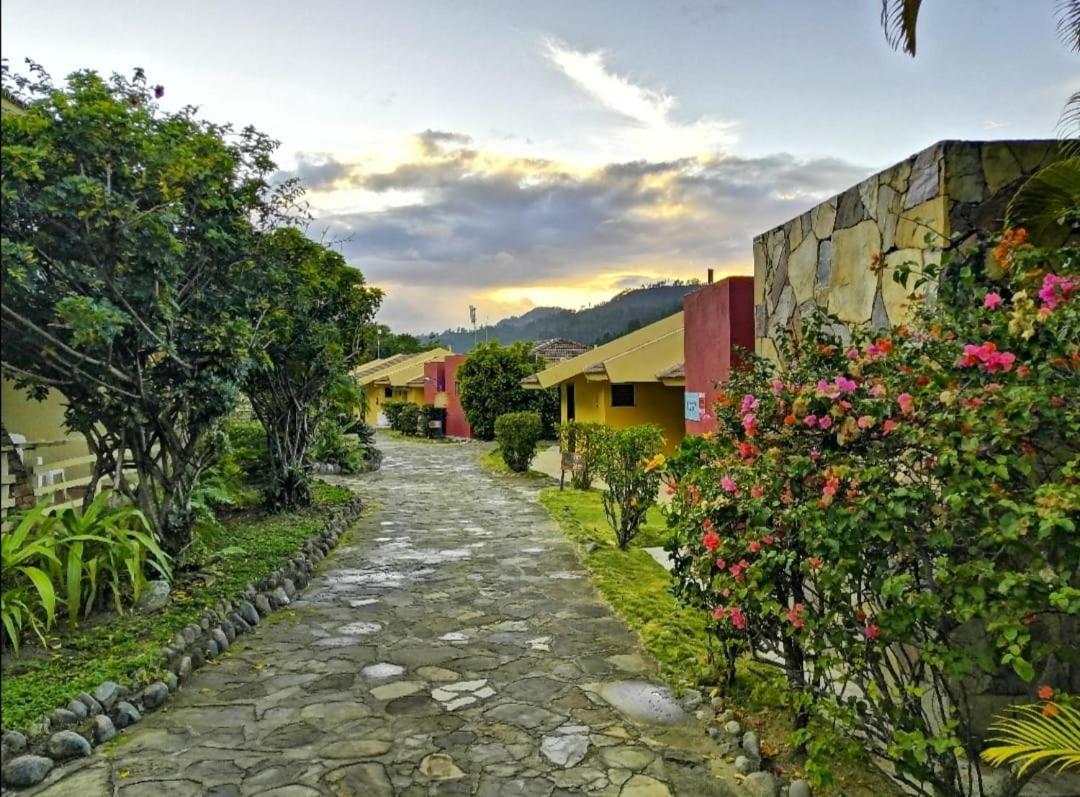 Jarabacoa River Club & Resort Extérieur photo