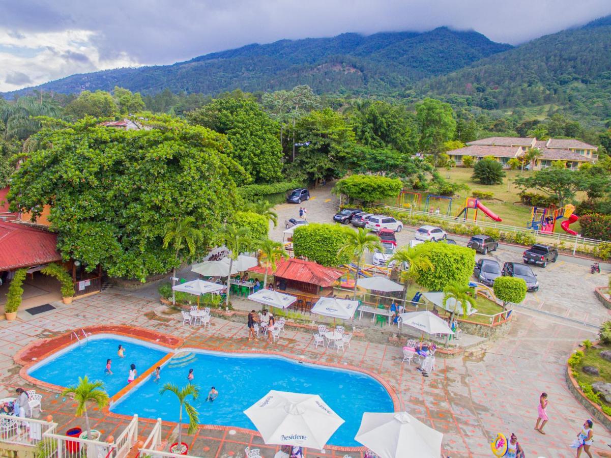 Jarabacoa River Club & Resort Extérieur photo